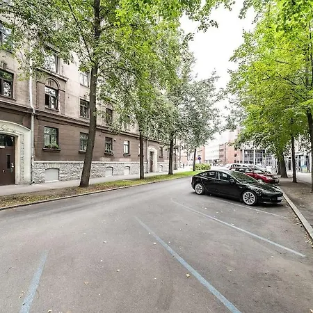 Cozy In The Centre And Free Parking